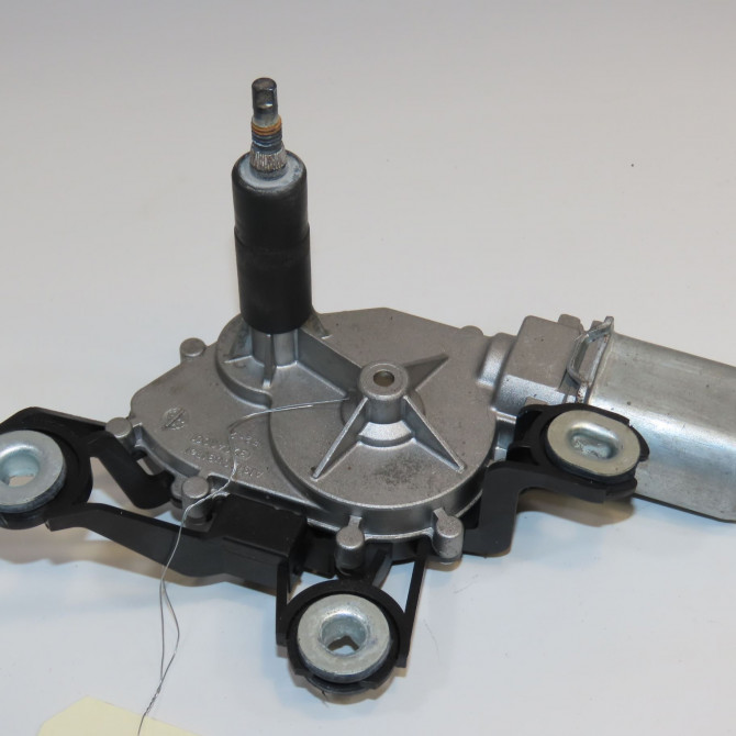 Moteur essuie-glace arrière occasion SKODA FABIA II Phase 2 03-2010->12-2014 1.2 TSI 85ch 5J9955711B 1