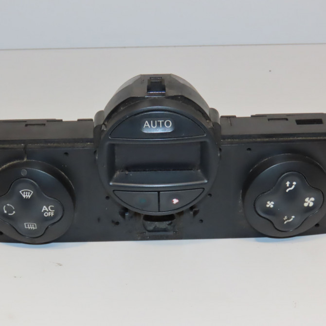 Commande de chauffage occasion RENAULT KANGOO II Phase 1 01-2008->03-2013 1.5 DCI 105ch 275104004R 1