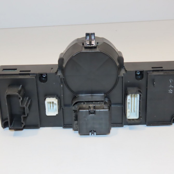 Commande de chauffage occasion RENAULT KANGOO II Phase 1 01-2008->03-2013 1.5 DCI 105ch 275104004R 2