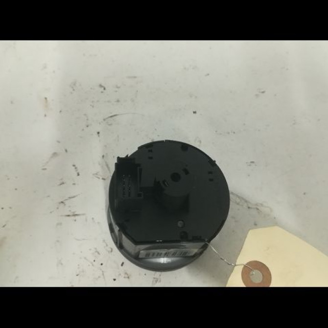 Interrupteur commande de phares occasion VOLKSWAGEN GOLF VI Phase 1 10-2008->04-2013 1.4 TSI 16v 122ch 1K0953513H9B9 2