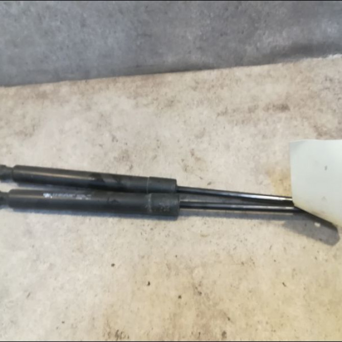 Verin droit hayon occasion CITROEN C3 II Phase 2 03-2013->12-2016 1.0 68ch 8731T9 1