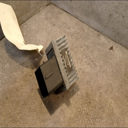 Boitier de préchauffage occasion RENAULT SCENIC II Phase 1 03-2004->09-2006 1.9 DCI 125ch 9640469680