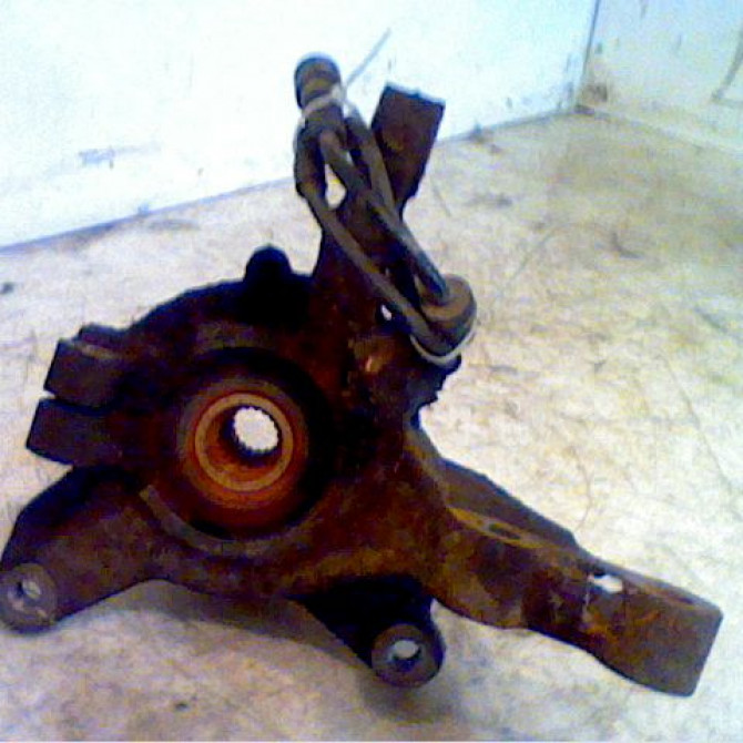 Moyeu avg occasion RENAULT MEGANE I Phase 2 03-1999->06-2003 7701205779 2