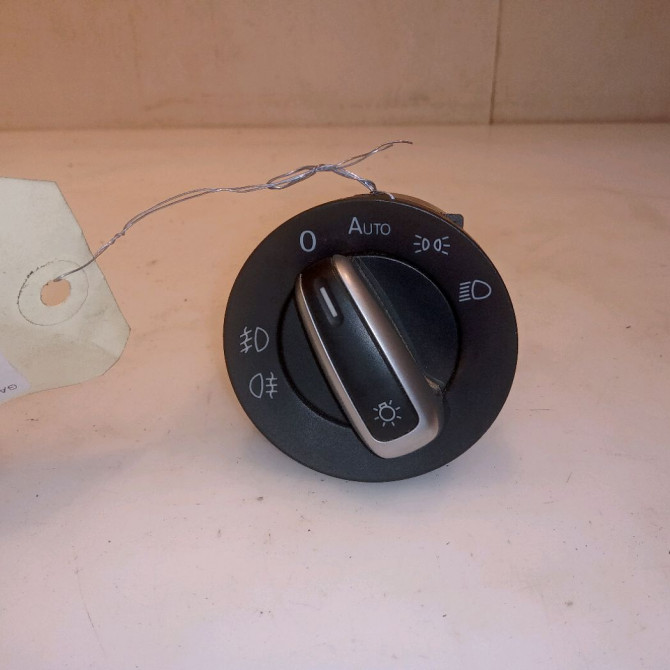 Interrupteur commande de phares occasion VOLKSWAGEN GOLF VI Phase 1 10-2008->04-2013 2.0 TDI 110ch 1K0953513H9B9 1