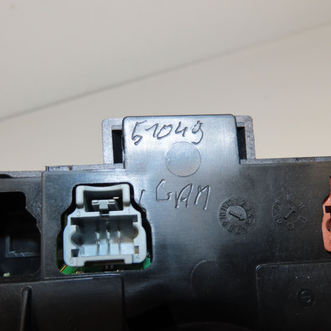 Bloc commodos occasion CITROEN C3 PICASSO Phase 1 02-2009->08-2012 1.6 HDi 90ch 98062018XT 5