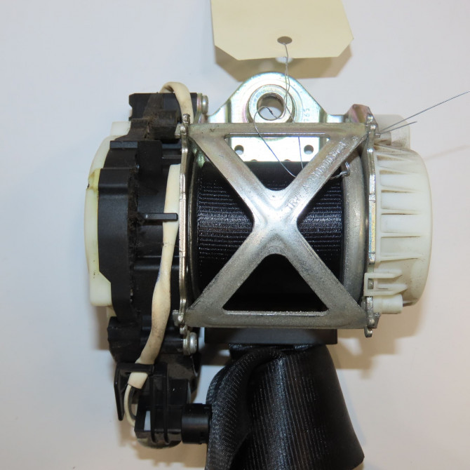 Ceinture avant droite occasion VOLKSWAGEN POLO V POLO V Phase 1 2009-09-01->2014-05-31 1.6 TDI 90 6R3857706ARAA 2