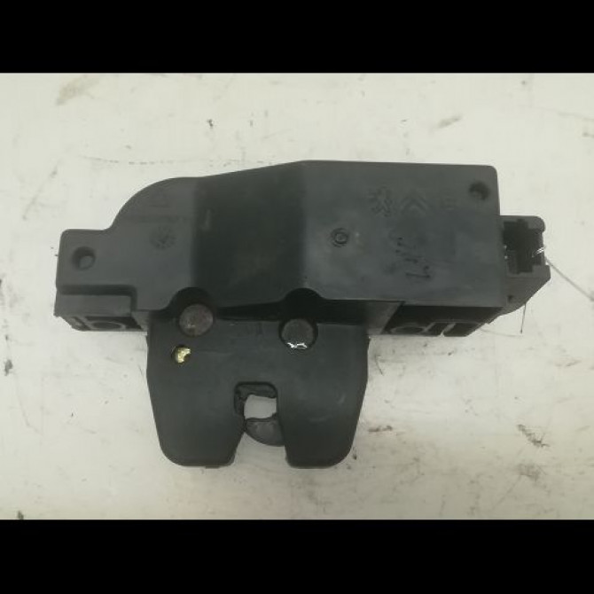 Serrure hayon occasion PEUGEOT 307 Phase 1 04-2001->06-2005 1.4i 16v 871972 2