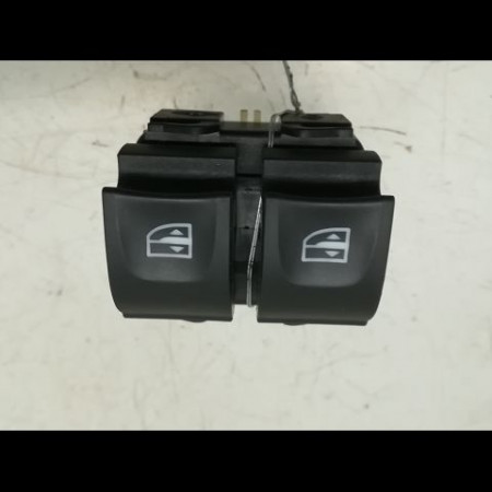Commande lève-glace porte avant gauche occasion RENAULT CLIO IV Phase 1 07-2012->... 1.5 DCI 90ch 254118044R