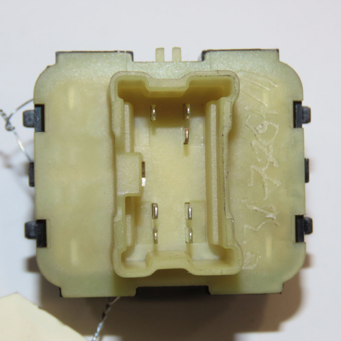 Commande lève-glace porte avant gauche occasion RENAULT CLIO IV Phase 1 07-2012->... 1.5 DCI 75ch 254118044R 2