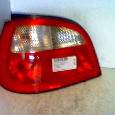 Feu arrière gauche occasion RENAULT MEGANE I Phase 1 11-1995->03-1999 7700428320