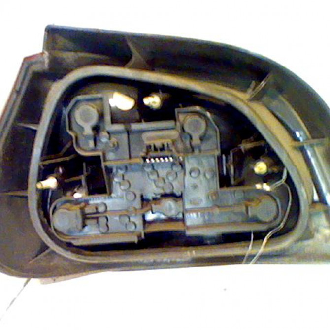 Feu arrière droit occasion RENAULT MEGANE I Phase 1 11-1995->03-1999 7700428321 2