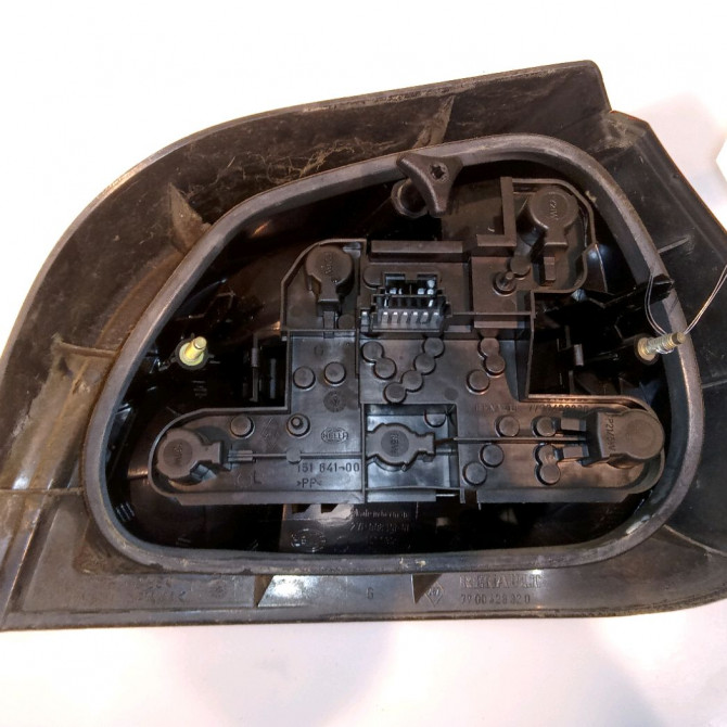 Feu arrière gauche occasion RENAULT MEGANE I Phase 2 03-1999->06-2003 1.4i 16v 7700428320 2