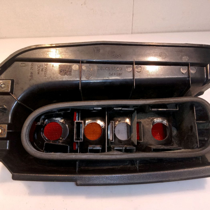 Feu arrière droit occasion RENAULT ESPACE II Phase 1 04-1991->02-1995 2.2i 110ch 2