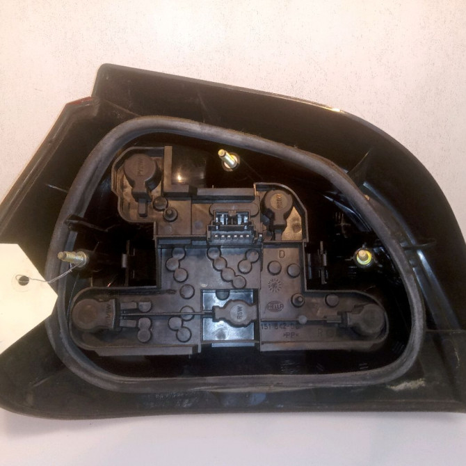 Feu arrière droit occasion RENAULT MEGANE I Phase 2 03-1999->06-2003 1.4i 16v 7700428321 2