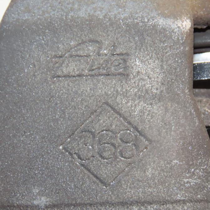 Etrier de frein avant droit occasion RENAULT TWINGO II Phase 2 12-2011->12-2014 410010002R 5