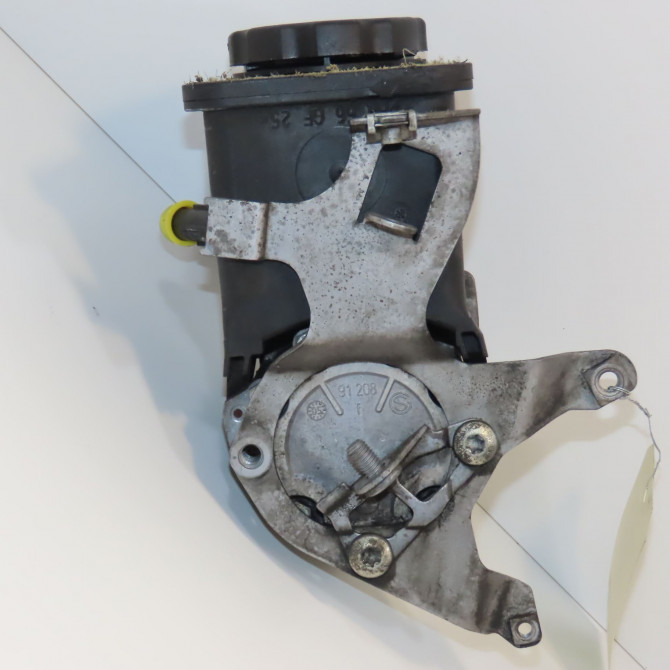 Pompe direction assistee occasion B.M.W. X3 I Phase 1 01-2004->08-2006 2.0d 32413450766 3