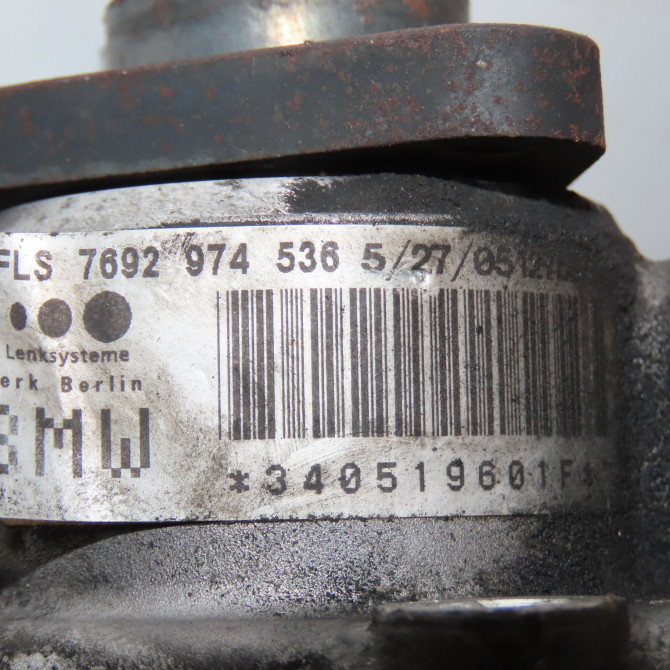 Pompe direction assistee occasion B.M.W. X3 I Phase 1 01-2004->08-2006 2.0d 32413450766 7