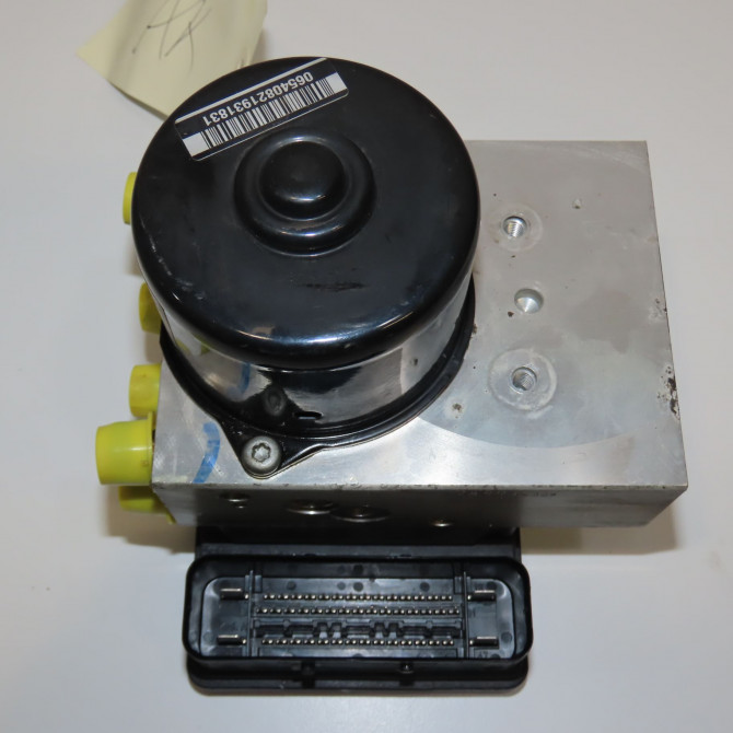 Unité hydraulique ABS occasion VOLVO S60 I Phase 1 09-2000->06-2004 2.4 D 8666845 3