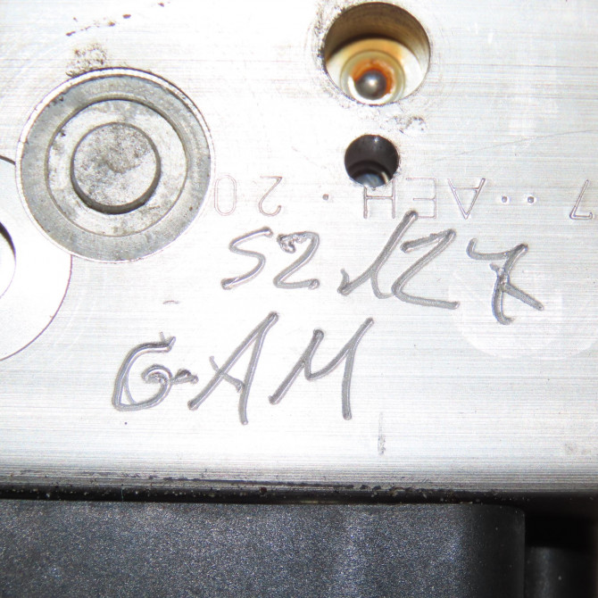 Unité hydraulique ABS occasion VOLVO S60 I Phase 1 09-2000->06-2004 2.4 D 8666845 6