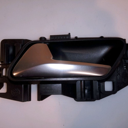 Poignee int porte avg occasion CITROEN DS3 98201553VV