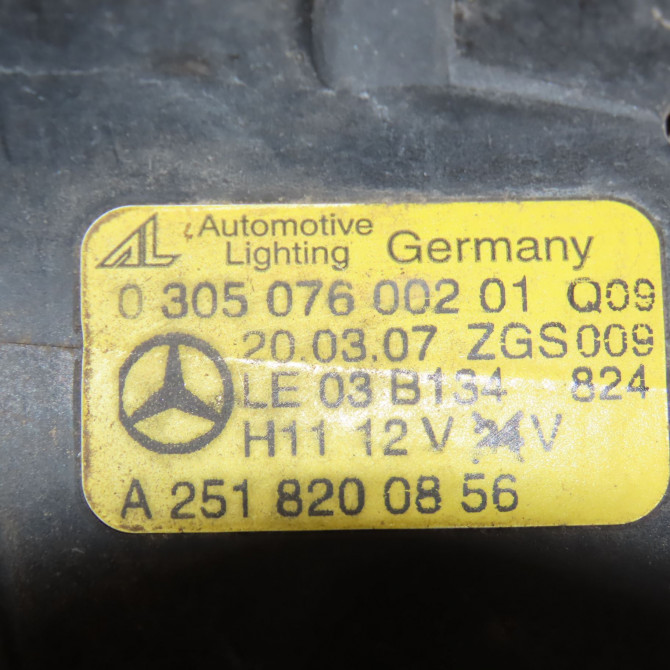Phare antibrouillard avant droit occasion MERCEDES CLASSE ML II phase 1 03-2005->09-2008 2518200856 3