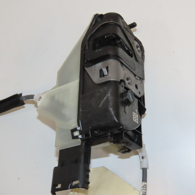 Serrure porte avd occasion  9844412180 1