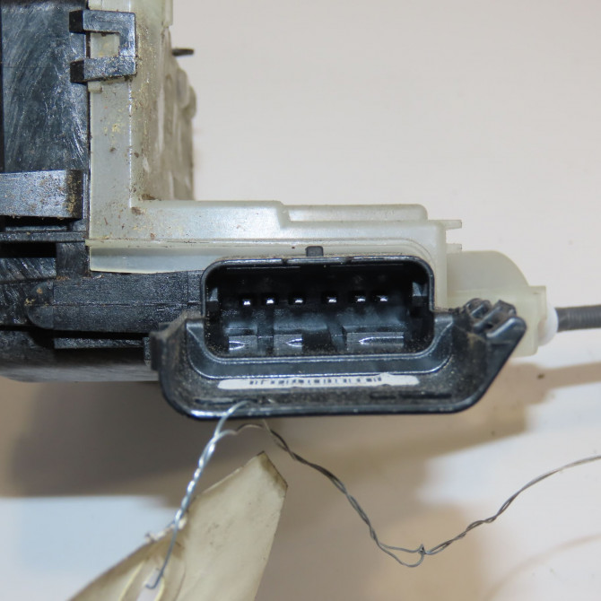 Serrure porte avd occasion  9844412180 5