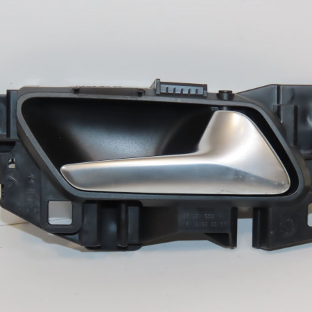 <span class="tt">Poignee int porte avd occasion  </span><span class="designation"> </span>