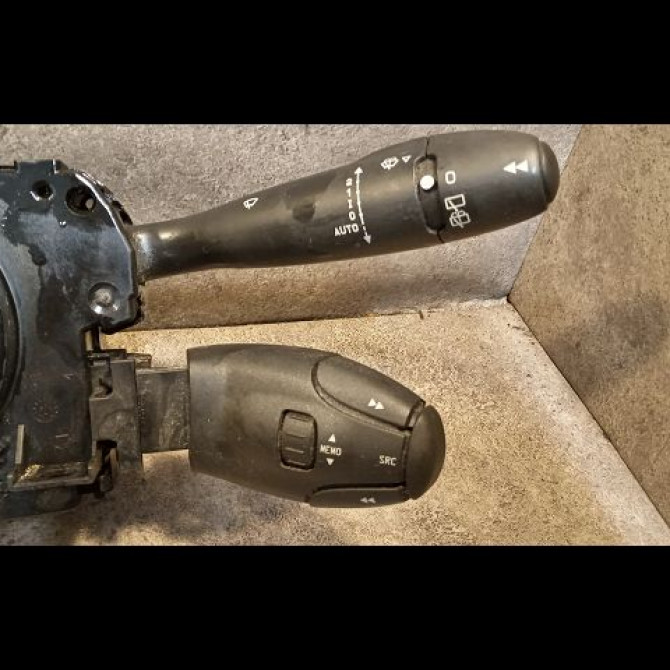 Bloc commodos occasion PEUGEOT 307 Phase 2 06-2005->03-2008 1.6 HDI 16v 110ch 98069978XT 2