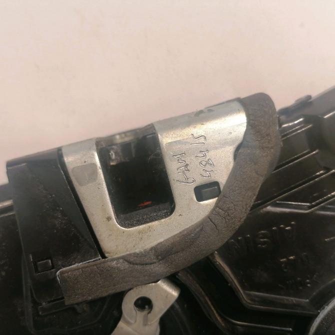 Serrure porte avg occasion TOYOTA AURIS I Phase 1 03-2007->03-2010 2.0 D-4D 6904002210 4