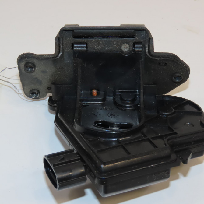 Serrure hayon occasion TOYOTA AURIS I Phase 1 03-2007->03-2010 2.0 D-4D 6935002080 2