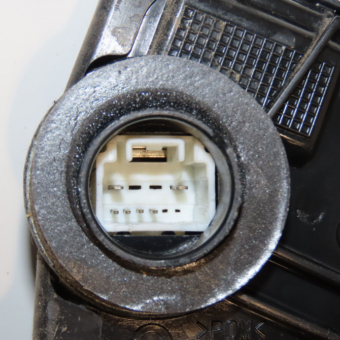 Serrure porte avg occasion TOYOTA VERSO Phase 1 06-2009->12-2012 126 D-4D 6904002210 4