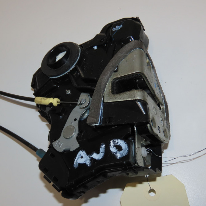 Serrure porte avd occasion TOYOTA VERSO Phase 1 06-2009->12-2012 126 D-4D 6903002231 1