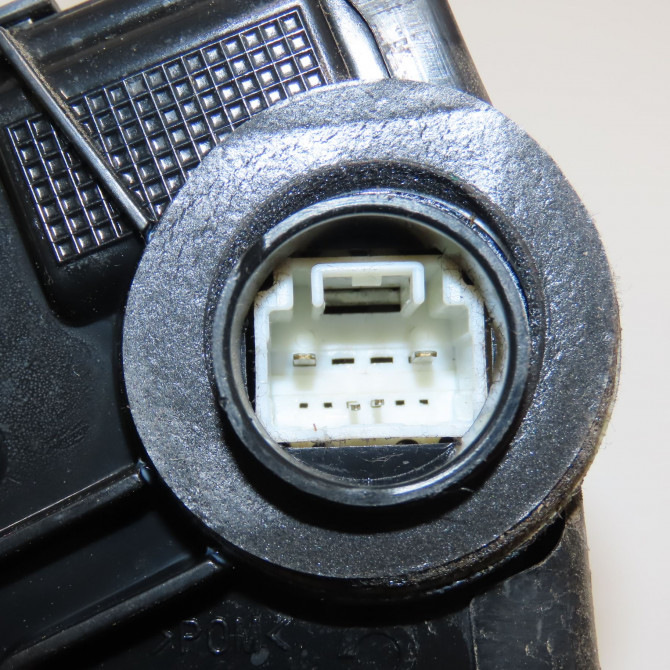 Serrure porte avd occasion TOYOTA VERSO Phase 1 06-2009->12-2012 126 D-4D 6903002231 4