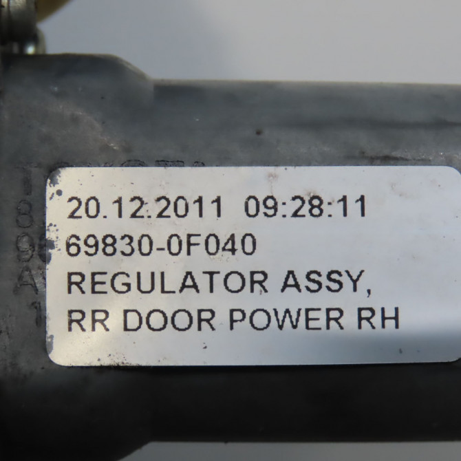 Mecanisme+moteur leve-glace ard occasion TOYOTA VERSO Phase 1 06-2009->12-2012 126 D-4D 698300F041 5