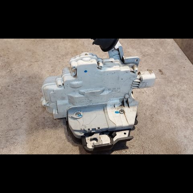 Serrure porte ard occasion AUDI A6 III Phase 1 05-2004->10-2008 2.4i V6 180ch 4F0839016 3