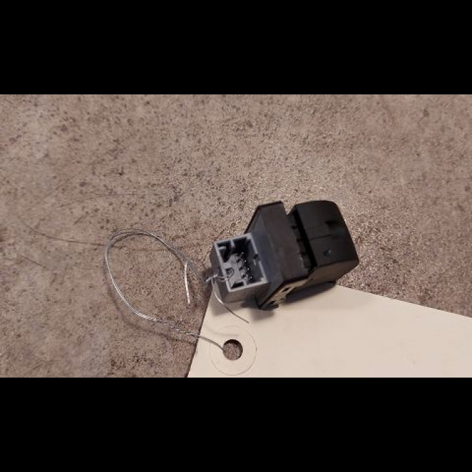 Commande leve-glace porte arrière gauche occasion AUDI A6 III Phase 1 05-2004->10-2008 2.4i V6 180ch 2