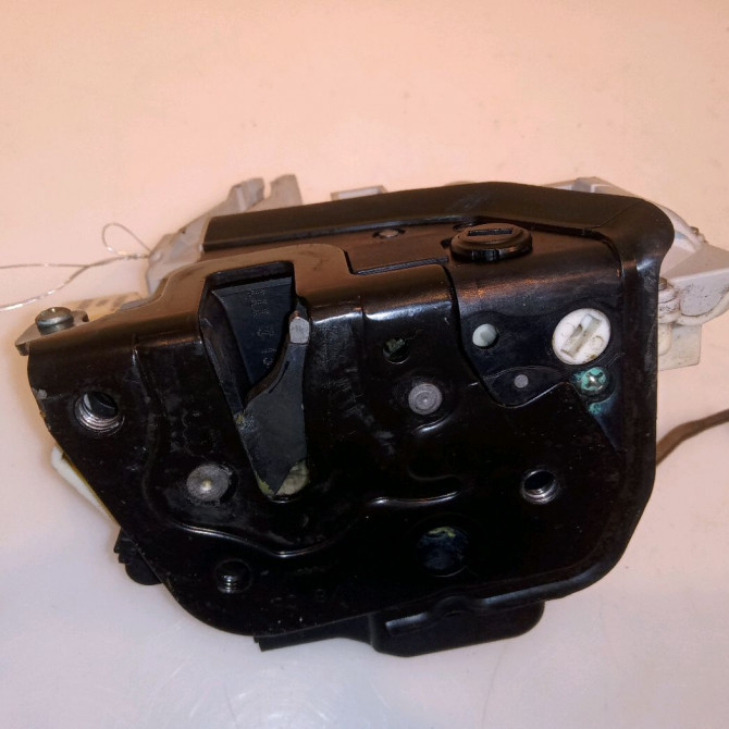 Serrure porte ard occasion AUDI A6 III Phase 1 05-2004->10-2008 2.7 TDi V6 4F0839016 1