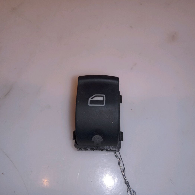 Commande leve-glace porte arrière droite occasion AUDI A6 III Phase 1 05-2004->10-2008 2.7 TDi V6 1
