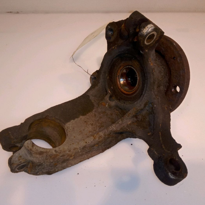 Moyeu avg occasion CITROEN C3 I Phase 1 04-2002->10-2005 1.4i 330776 2