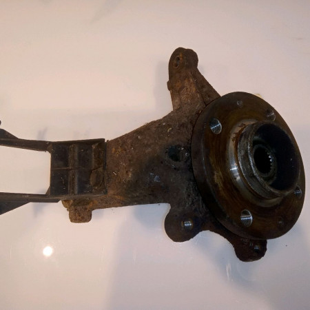 Moyeu avg occasion PEUGEOT 206 Phase 1 09-1998->03-2009 1.4 HDI 70ch 330776