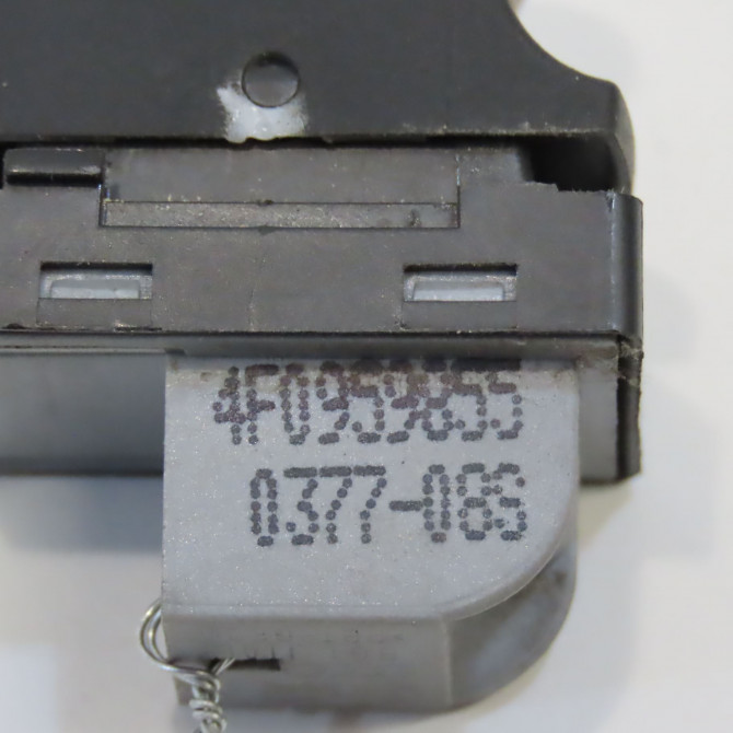 Commande leve-glace porte arrière droite occasion AUDI A6 III Phase 1 05-2004->10-2008 3.0 V6 233ch 3