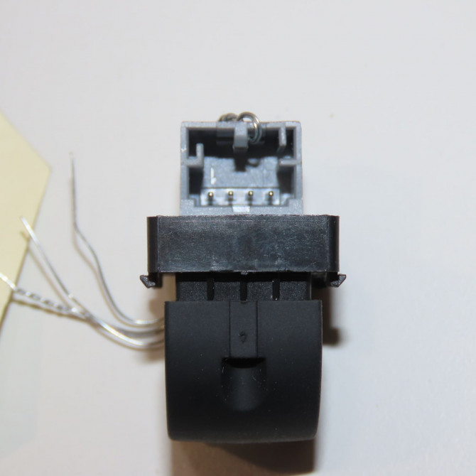 Commande leve-glace porte arrière gauche occasion AUDI A6 III Phase 1 05-2004->10-2008 3.0 V6 233ch 2