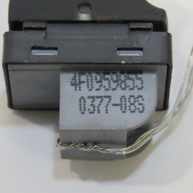 Commande leve-glace porte arrière gauche occasion AUDI A6 III Phase 1 05-2004->10-2008 3.0 V6 233ch 3