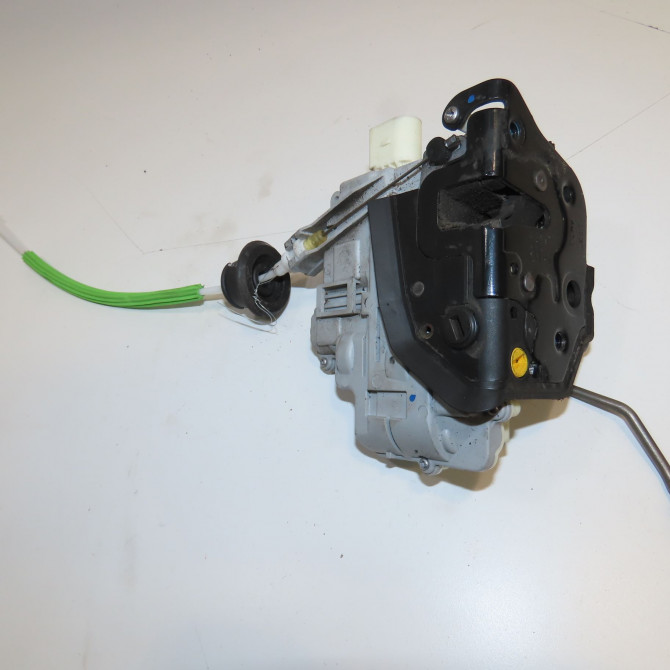 Serrure porte arg occasion AUDI A3 II Phase 2 06-2008->07-2012 4F0839015 1