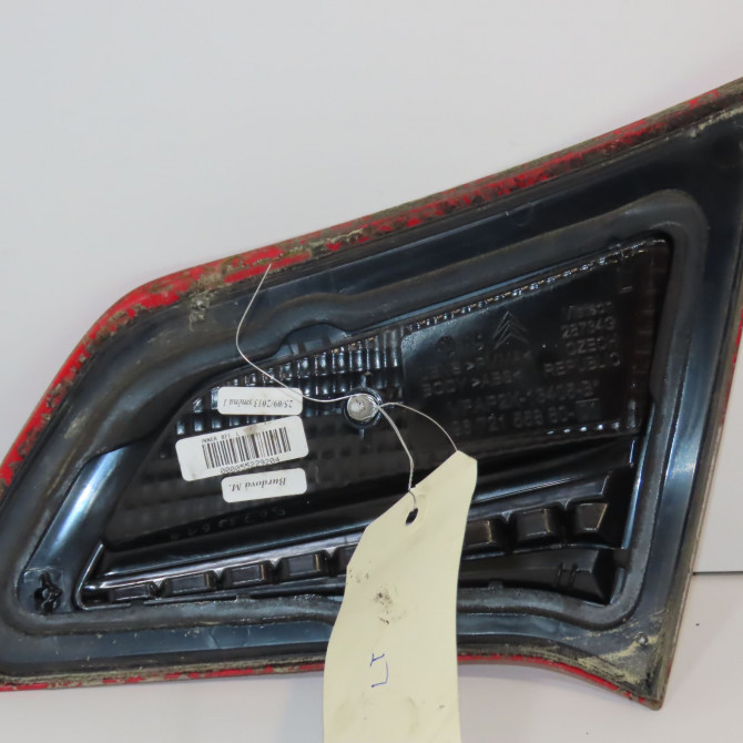 Feu arrière interieur gauche occasion CITROEN C4 II Phase 1 10-2010->01-2015 1.6 HDI 90ch 7453E4 2