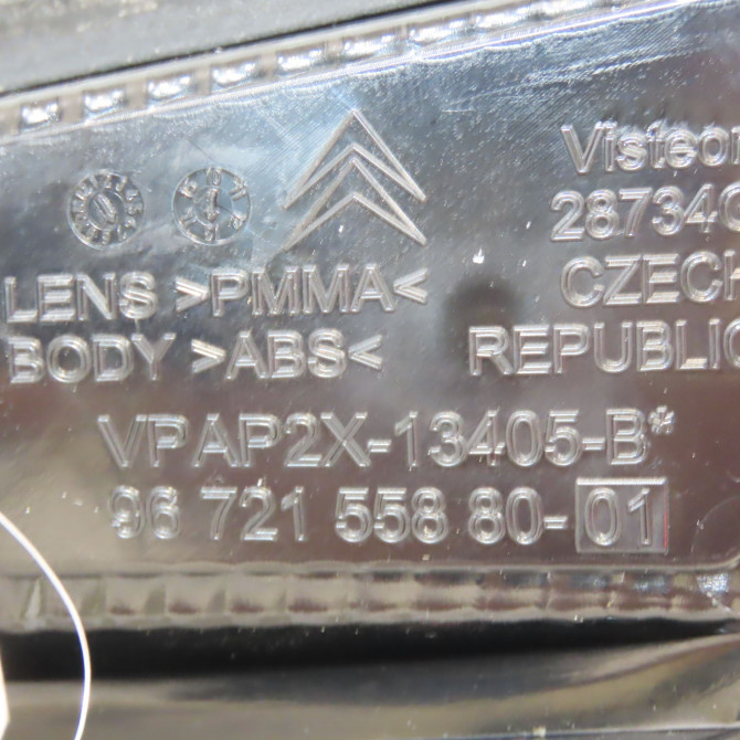 Feu arrière interieur gauche occasion CITROEN C4 II Phase 1 10-2010->01-2015 1.6 HDI 90ch 7453E4 3