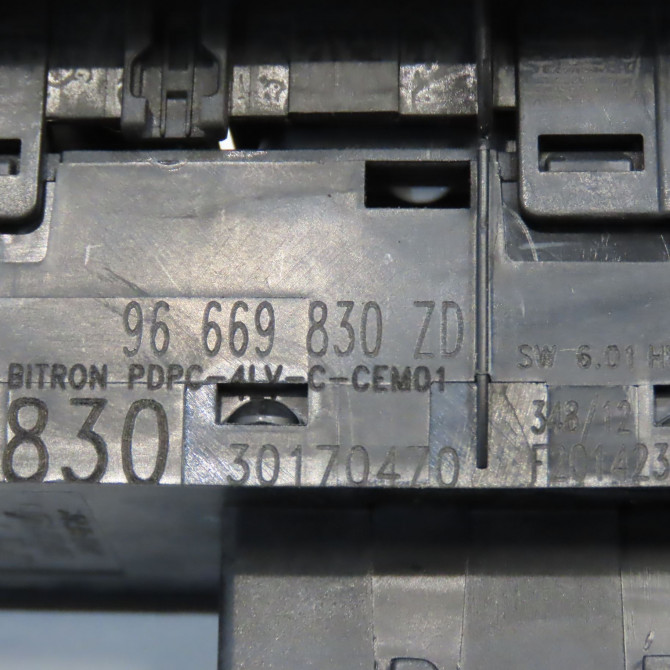 Commande lève-glace porte avant gauche occasion CITROEN C4 II Phase 1 10-2010->01-2015 1.6 HDI 115ch 6490JX 5