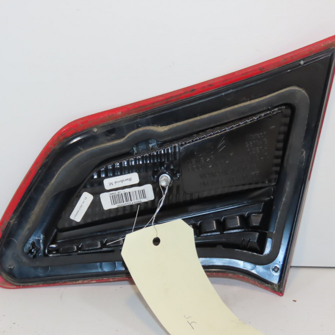 Feu arrière interieur gauche occasion CITROEN C4 II Phase 1 10-2010->01-2015 1.6 VTI 120ch 7453E4 2