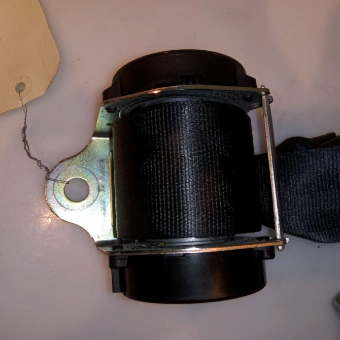 Ceinture arrière droite occasion FORD CMAX I Phase 2 03-2007->09-2010 1.8 TDCI 8v 115ch 1529780 3